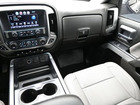 Used 2018 Chevrolet Silverado 1500 LTZ Z71 AWD/4WD image 36