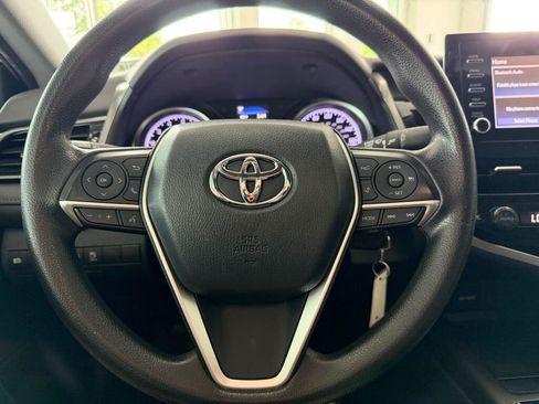 Used 2022 Toyota Camry LE FWD image 19