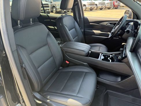 Used 2025 Chevrolet Traverse LT AWD/4WD image 25