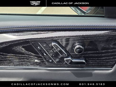 New 2026 Cadillac Escalade IQ Luxury 1 image 16