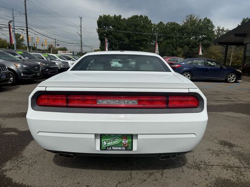 Used 2012 Dodge Challenger R/T image 7