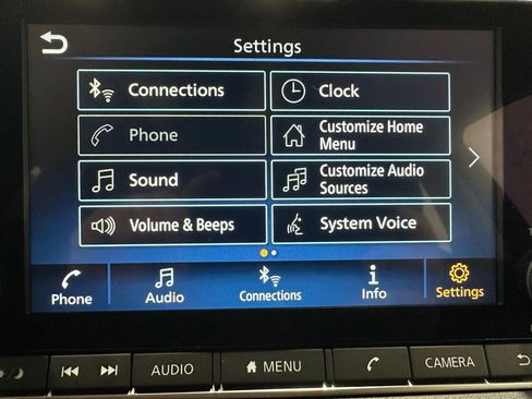 Used 2025 Nissan Sentra SV image 32