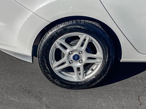 Used 2017 Ford Fiesta SE image 10