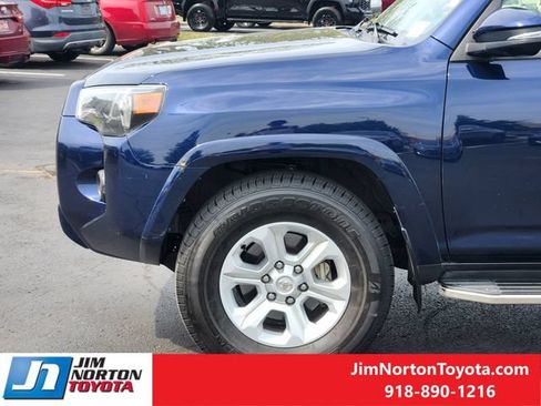 Used 2023 Toyota 4Runner SR5 Premium w/ Moonroof Package RWD image 9