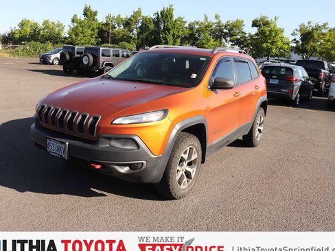 Used 2015 Jeep Cherokee Trailhawk w/ Trailer Tow Group AWD/4WD image 1