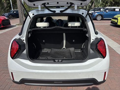 Used 2025 MINI Cooper S FWD image 32