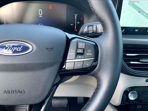 Used 2025 Ford Escape SE FWD image 48