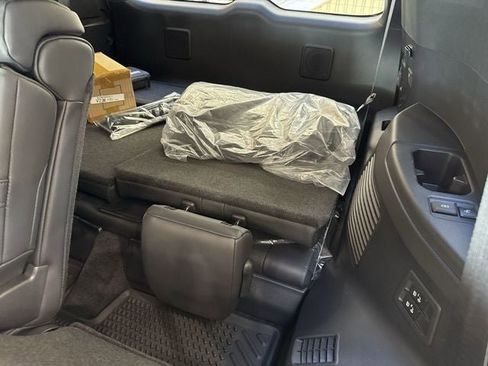 New 2025 Lexus LX 700h Overtrail image 23