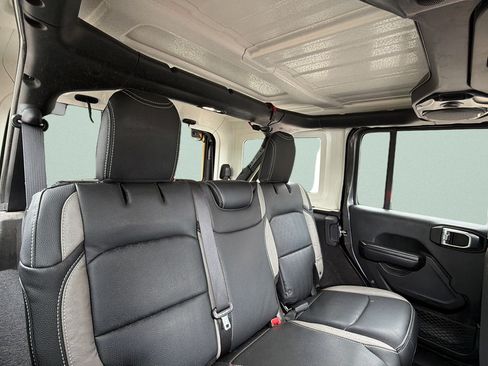 Used 2021 Jeep Wrangler Unlimited Sport AWD/4WD image 32