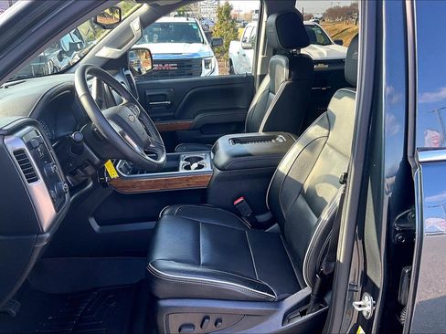 Used 2017 Chevrolet Silverado 1500 High Country image 20