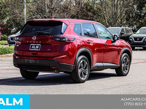 Used 2025 Nissan Rogue SV image 7