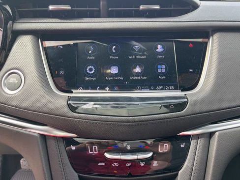 New 2025 Cadillac XT6 Luxury image 24