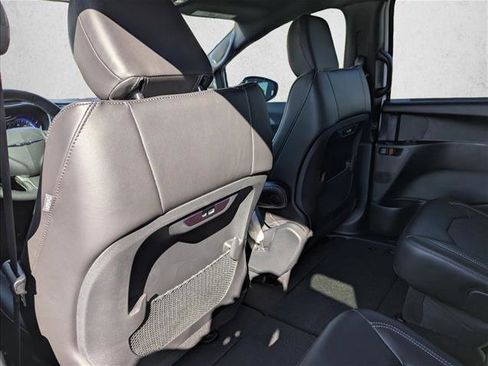 New 2026 Chrysler Pacifica Select FWD image 24