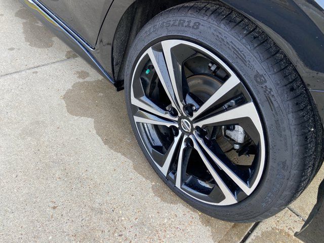 Used 2020 Nissan Sentra SR w/ Premium Package FWD image 30