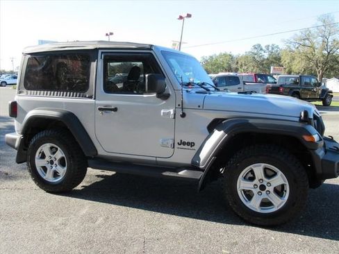 Used 2023 Jeep Wrangler Sport S image 2