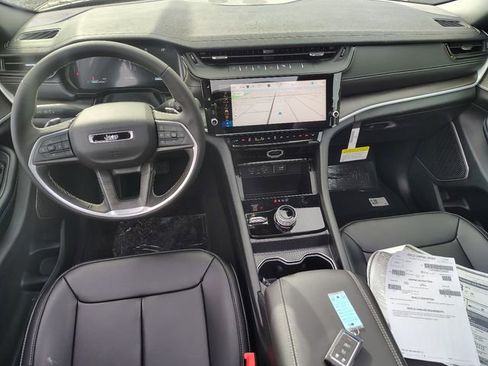 New 2026 Jeep Grand Cherokee Limited image 16