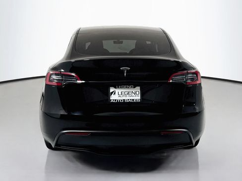 Used 2024 Tesla Model Y 2WD image 5