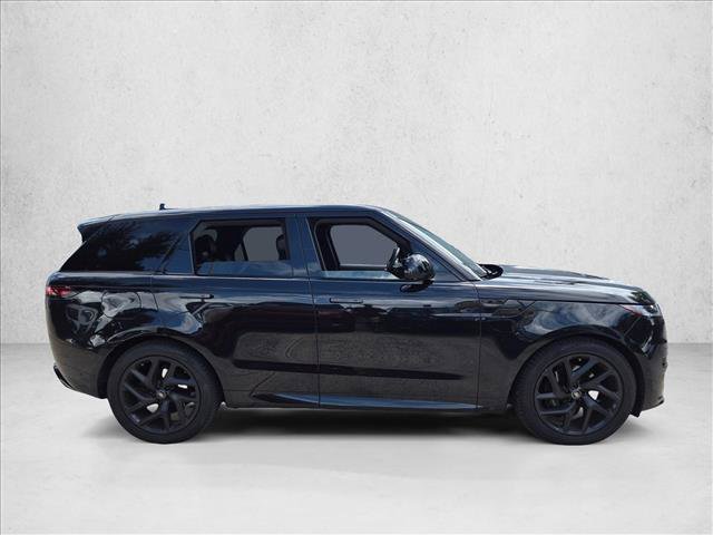 Used 2024 Land Rover Range Rover Sport Dynamic SE AWD/4WD image 4