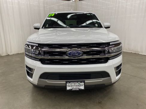 Used 2024 Ford Expedition Limited AWD/4WD image 9