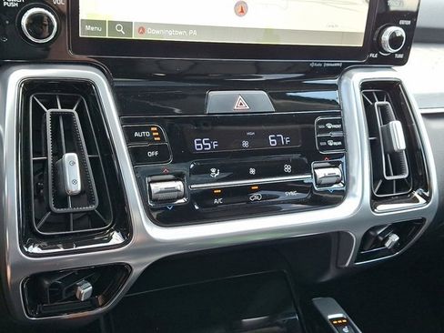 Used 2023 Kia Sorento SX image 21