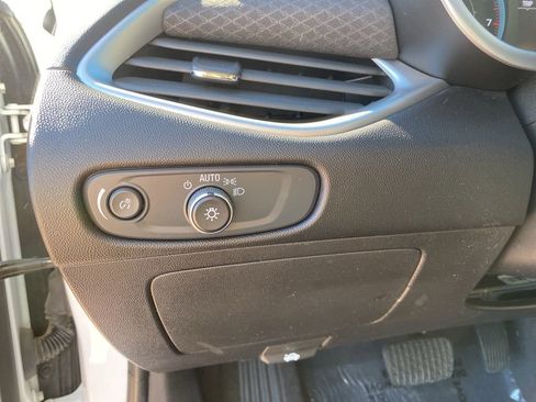 Used 2024 Chevrolet Malibu LT image 24