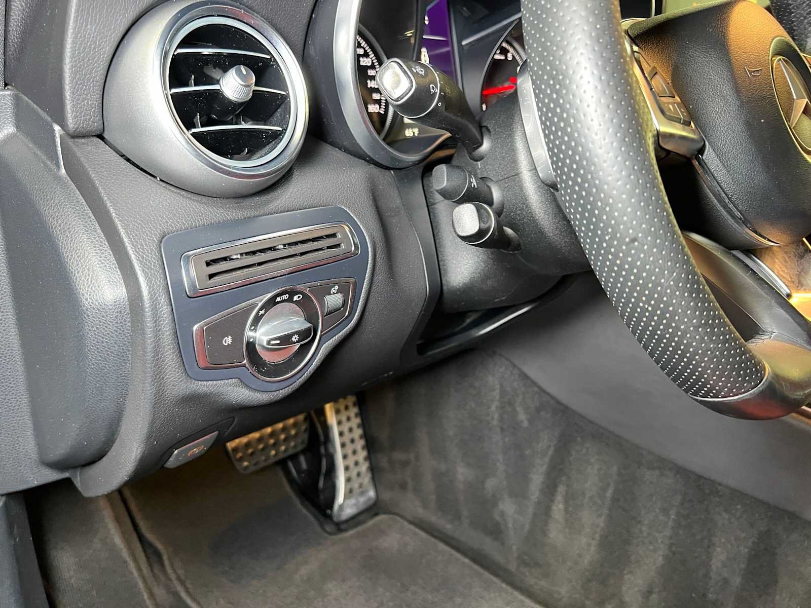 Used 2016 Mercedes-Benz C 300 Sedan image 25