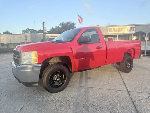 Used 2013 Chevrolet Silverado 2500 W/T image 2