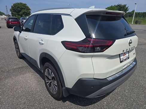 Used 2023 Nissan Rogue SV w/ SV Premium B Package FWD image 7