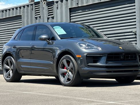 Certified 2023 Porsche Macan S AWD/4WD image 10