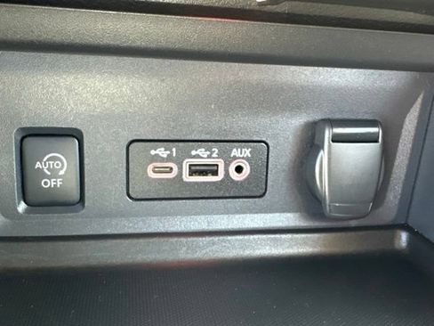 Used 2025 Nissan Sentra SV FWD image 15