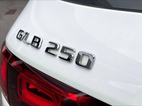 Certified 2023 Mercedes-Benz GLB 250 4MATIC image 25