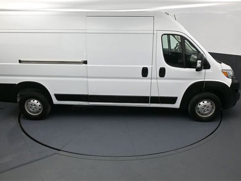 Used 2023 RAM ProMaster 2500 w/ Driver Convenience Group image 17