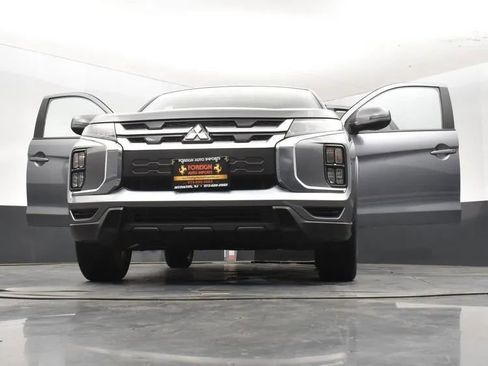 Used 2025 Mitsubishi Outlander Sport SE image 11