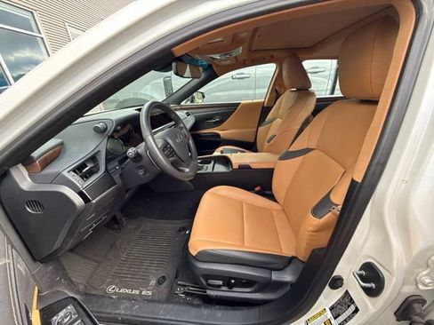 Used 2024 Lexus ES 350 w/ Premium Package FWD image 7