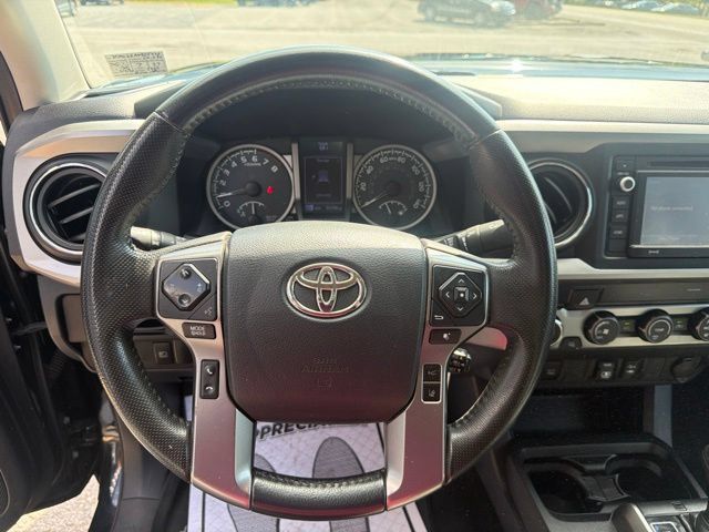 Used 2019 Toyota Tacoma SR5 AWD/4WD image 23
