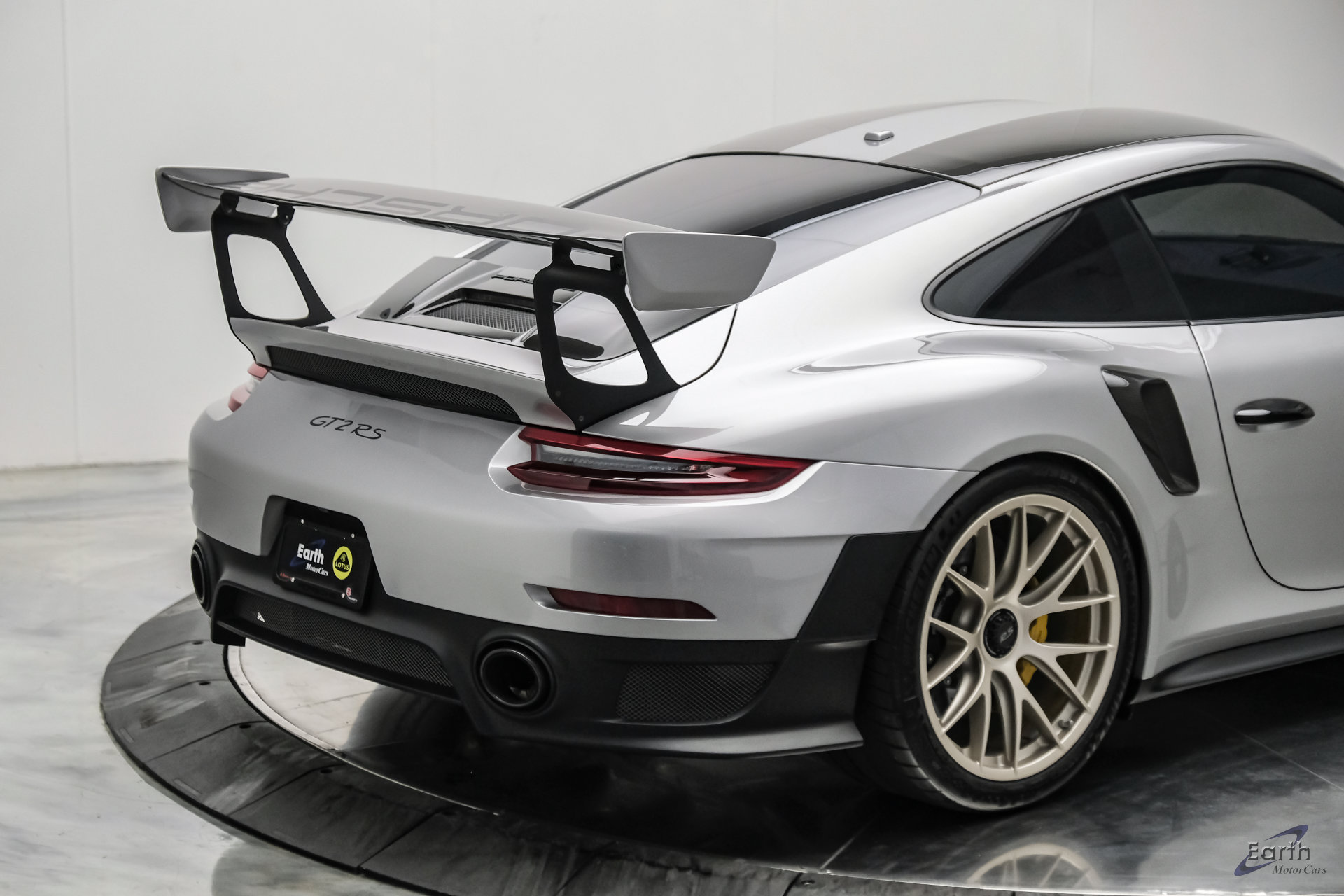 Used 2018 Porsche 911 GT2 RS RWD image 23