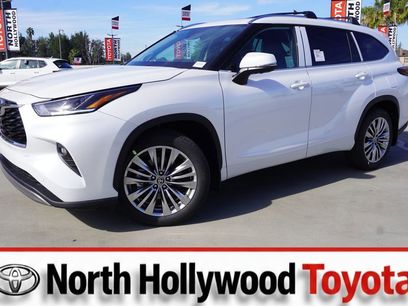 New 2026 Toyota Highlander Platinum