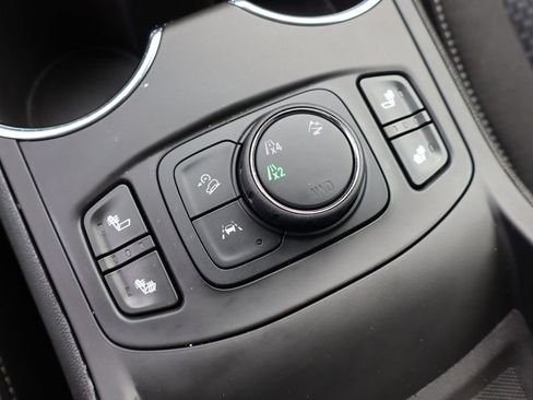 Used 2022 GMC Terrain SLE w/ Driver Convenience Package image 24