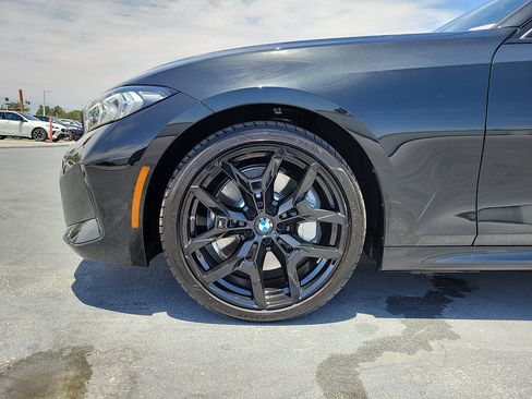 Used 2026 BMW 330i Sedan w/ M Sport Package RWD image 5