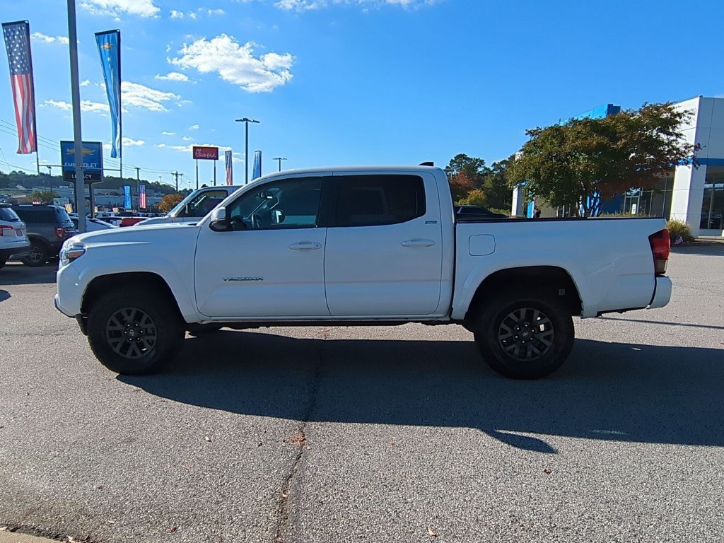 Used 2023 Toyota Tacoma SR5 w/ Technology Package RWD image 6