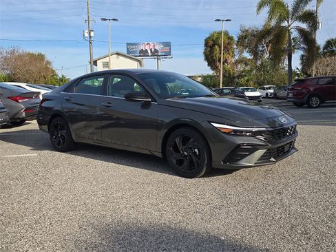 New 2026 Hyundai Elantra SEL Sport Premium image 9