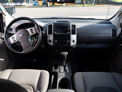 Used 2015 Nissan Xterra S image 8