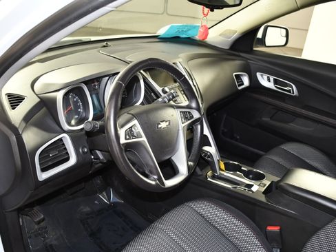 Used 2012 Chevrolet Equinox LT w/ Driver Convenience Package FWD image 2