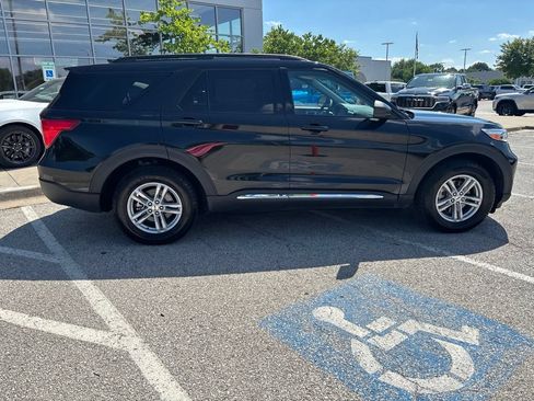 Used 2024 Ford Explorer XLT w/ Equipment Group 202A AWD/4WD image 34