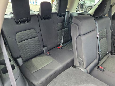Used 2025 Nissan Pathfinder SV AWD/4WD image 12