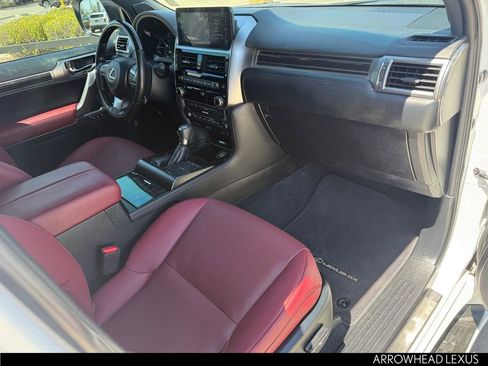 Used 2023 Lexus GX 460 Premium w/ Accessory Package image 33
