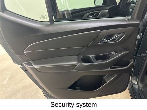 Used 2019 Chevrolet Traverse LT image 32