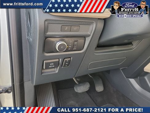 Certified 2022 Ford Expedition Limited image 12