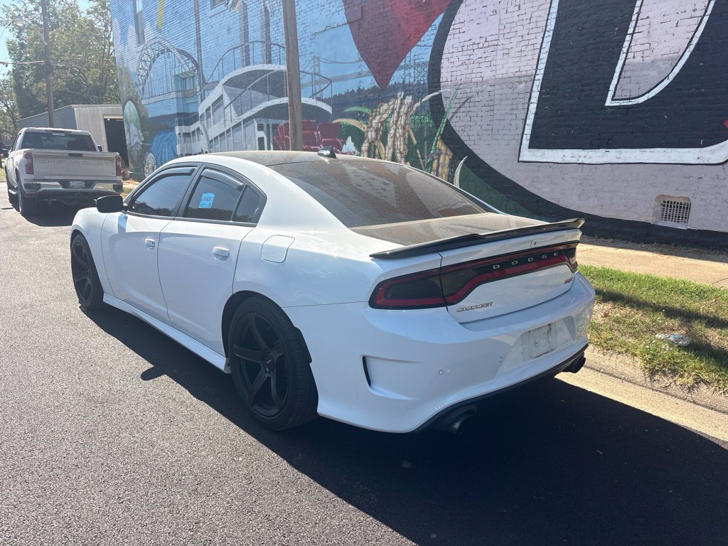 Used 2017 Dodge Charger SRT w/ Harman/Kardon Audio Group RWD image 5
