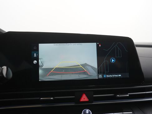 Used 2025 Hyundai Elantra SEL FWD image 26